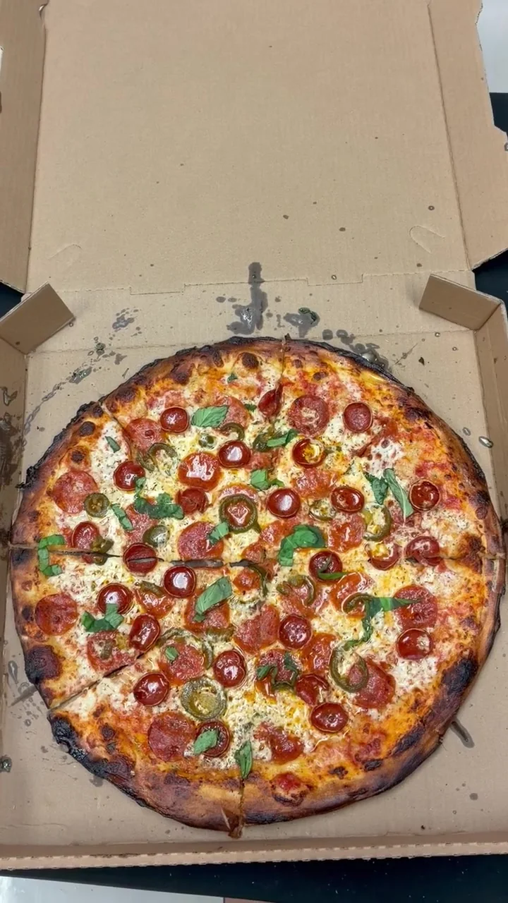 Rollin' 2 Stoned pizza ready for private event service